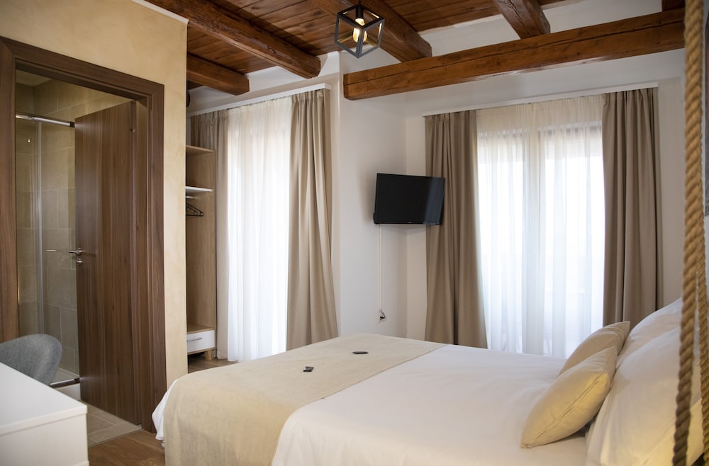 Comfort Room photo 2