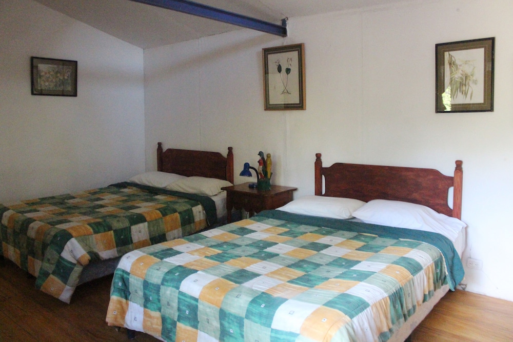 Comfort Cabin, 2 Double Beds, Garden View (Units 7, 8, 9, 14, 15, 17)