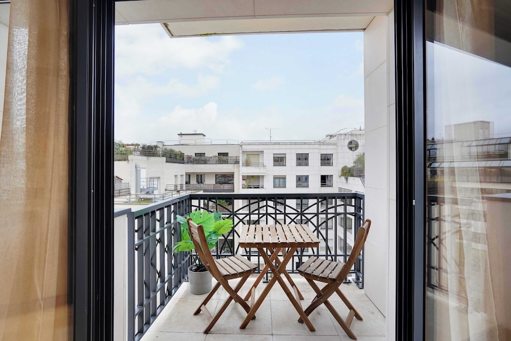 Studio, Balcony photo 3
