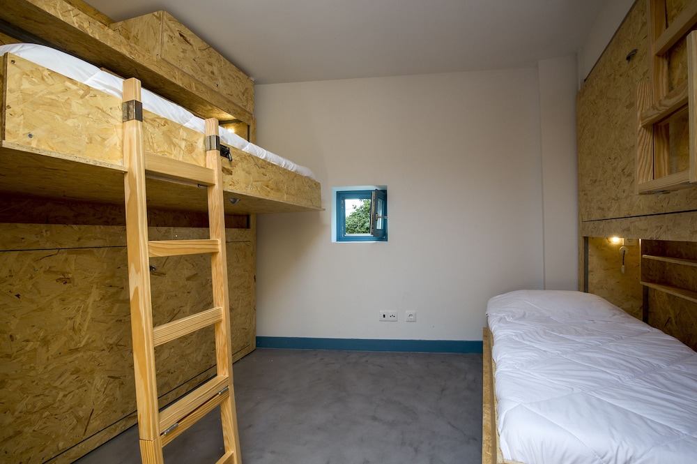 Shared Dormitory, Shared Bathroom (4 Beds) photo 1