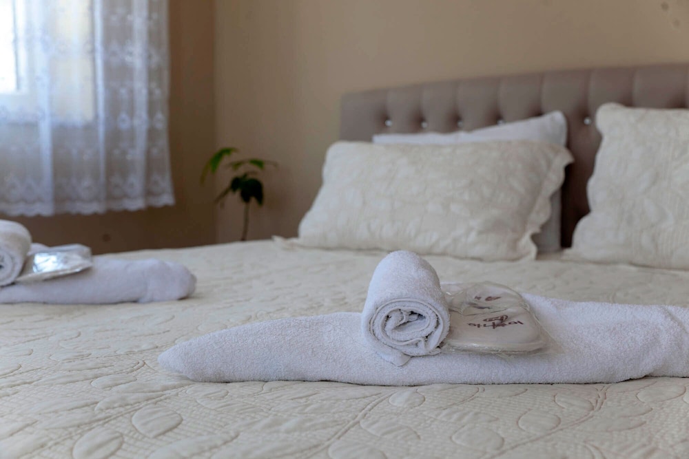 Double Room - Photo 5