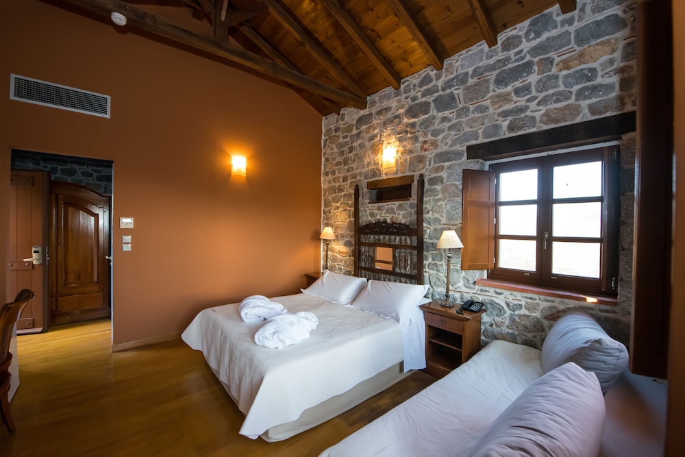 Honeymoon Suite, Beach View photo 1