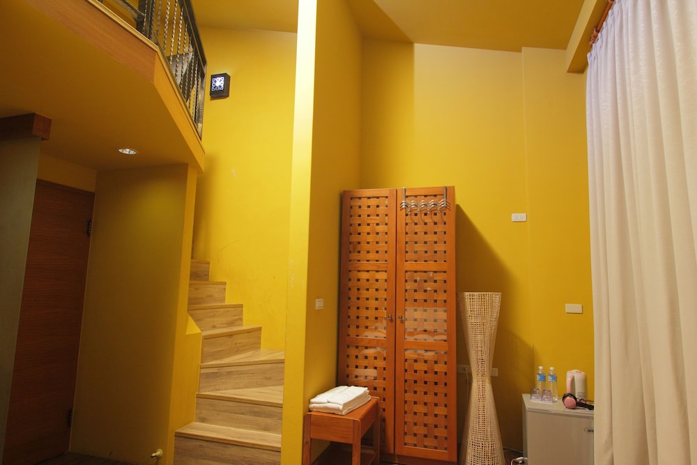 Quadruple Room, City View photo 2
