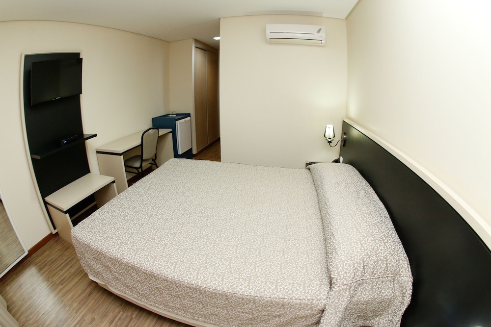 Room photo 2