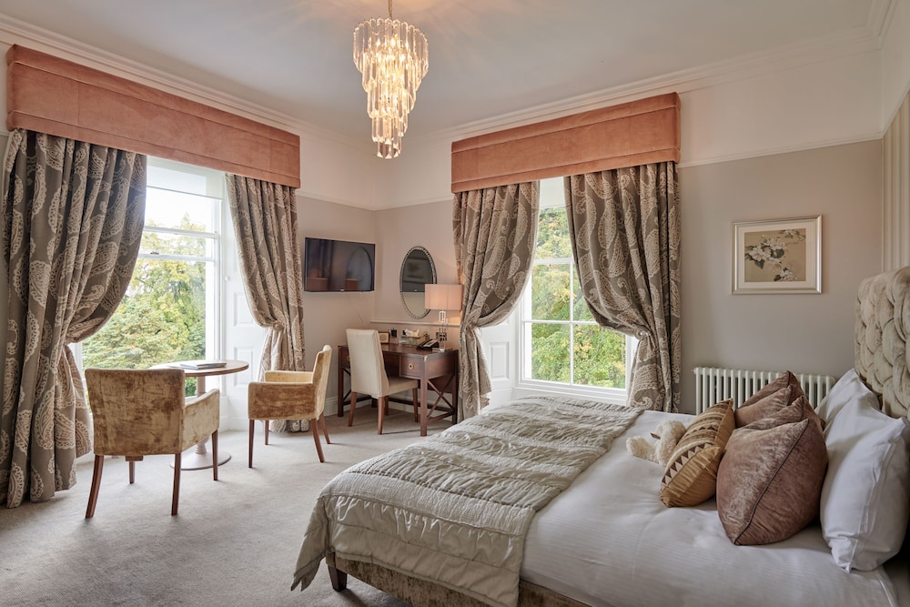 Signature Suite with Lake View - Photo 1