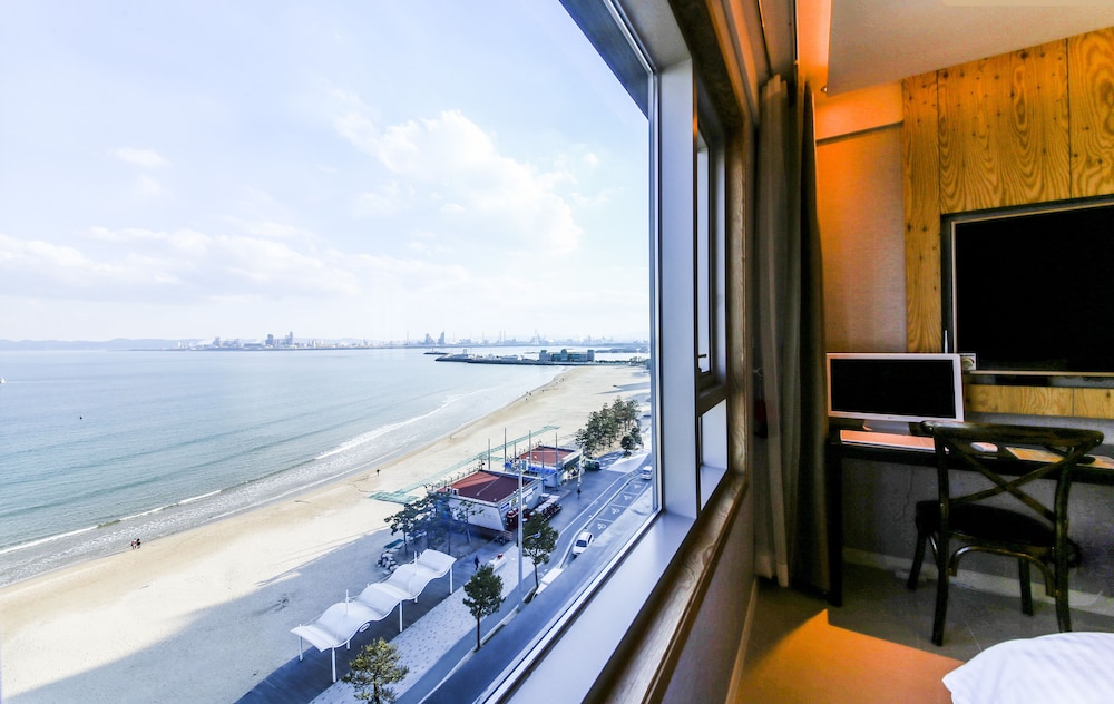 Standard Double Room, 1 Queen Bed, Ocean View - Photo 4