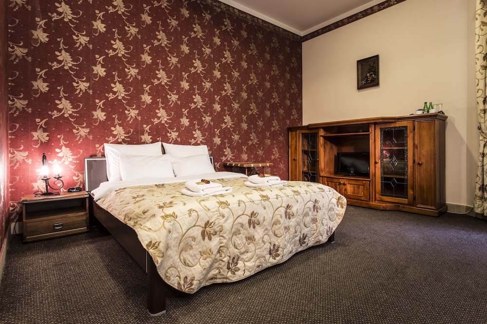 Classic Double or Twin Room - Photo 8