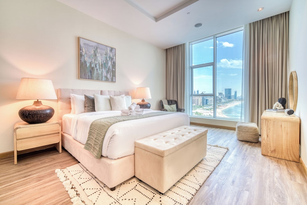 Luxury Apartment, 1 Bedroom, Beach View photo 2