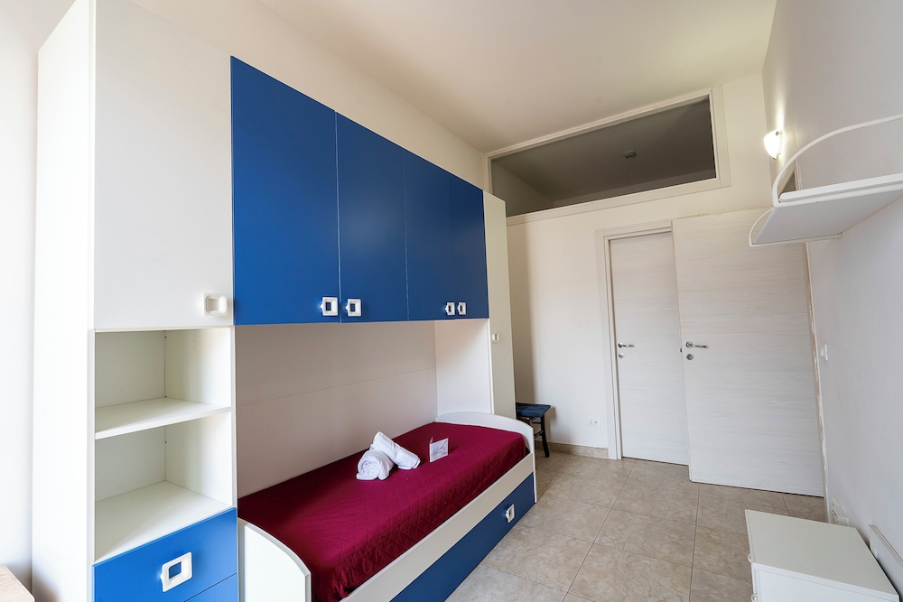 Standard House, Multiple Bedrooms (Le Torri Sul Mare 2 Centre Otranto)