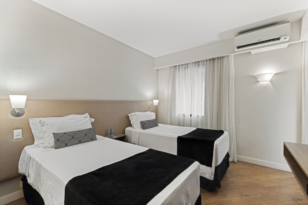 Suite, 2 Bedrooms, Kitchen (High Floor) - Photo 18