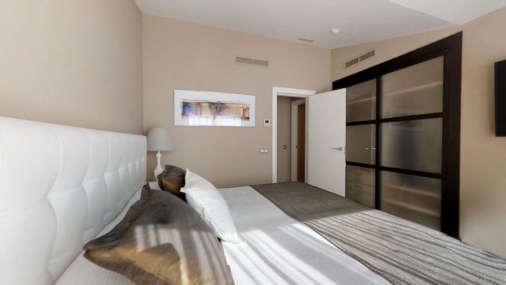 Panoramic Penthouse (4 adults) photo 3