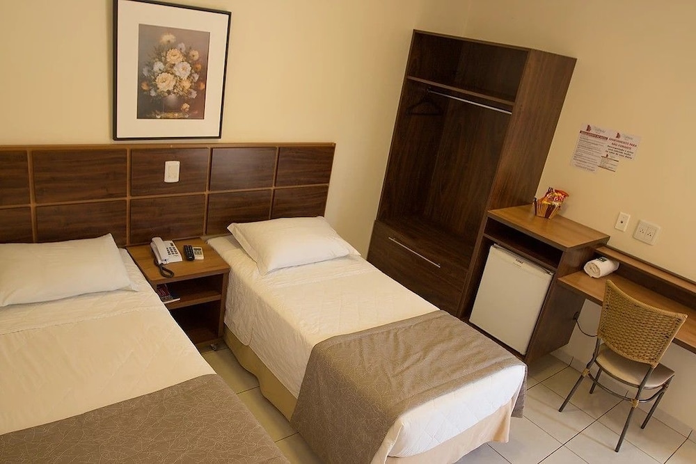 Twin Room, 2 Twin Beds, Non Smoking photo 3