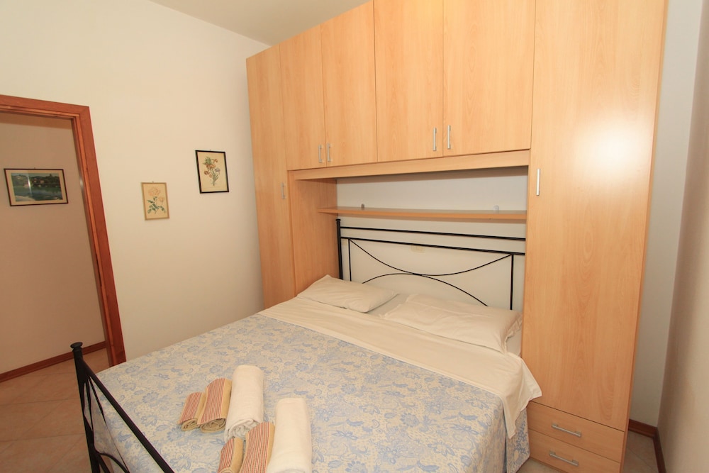 Classic Apartment photo 3