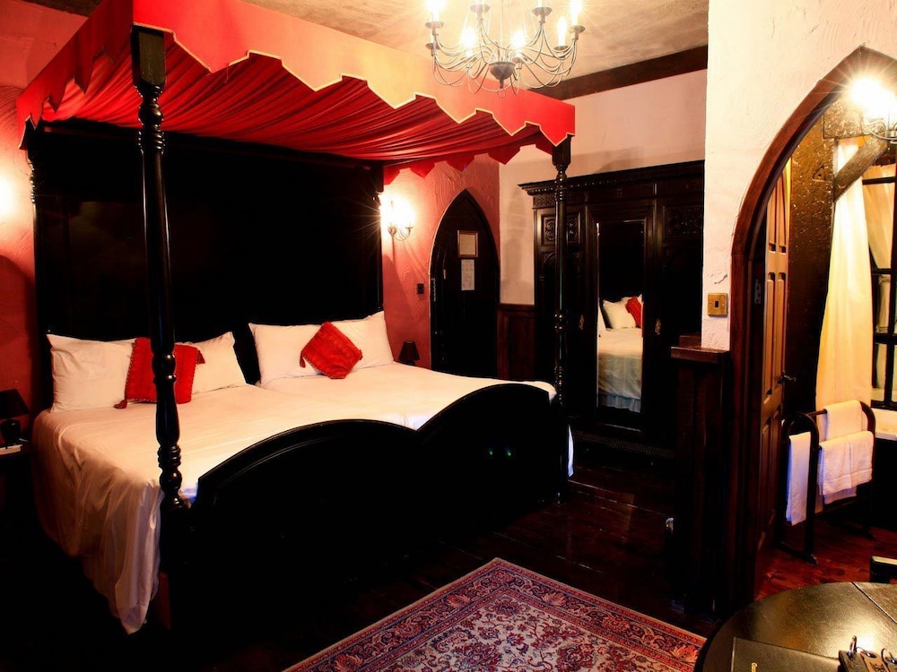 Deluxe Suite photo 2