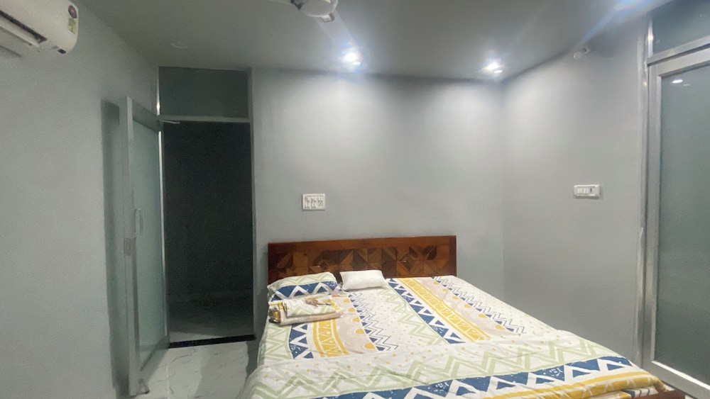 Basic Room, Balcony, City View
