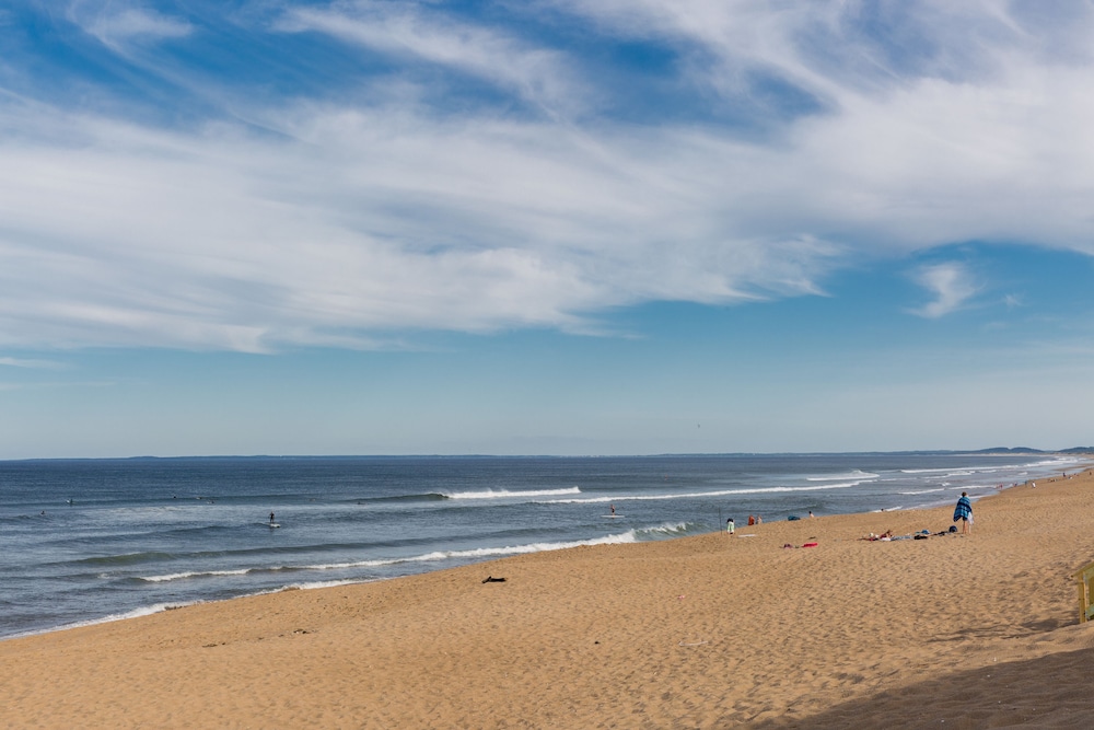 Oceanview Queen photo 3