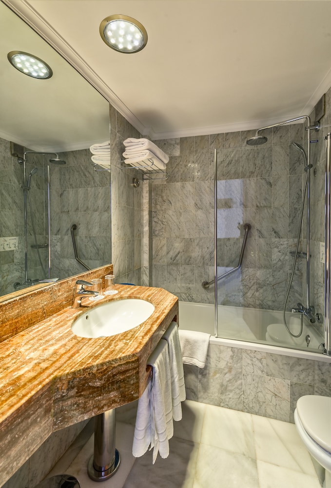 Double Room, Balcony, Ocean View - Photo 12