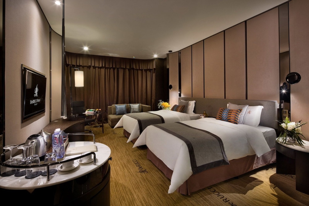 Business Twin Room, City View photo 1