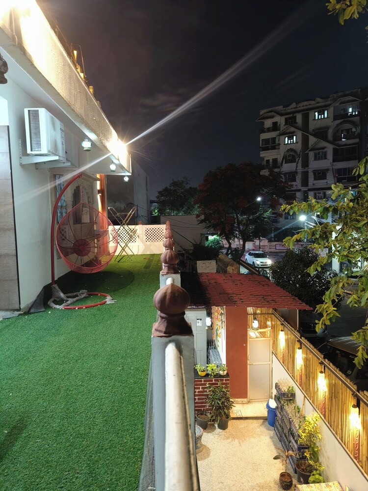 Deluxe Room - Photo 2