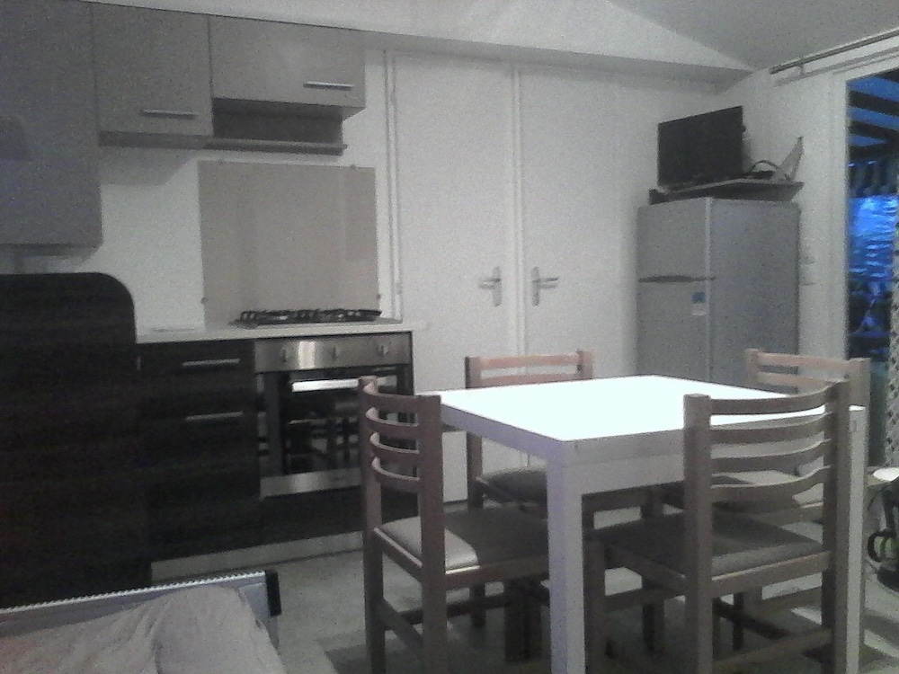 Mobile Home, 3 Bedrooms, Non Smoking photo 2