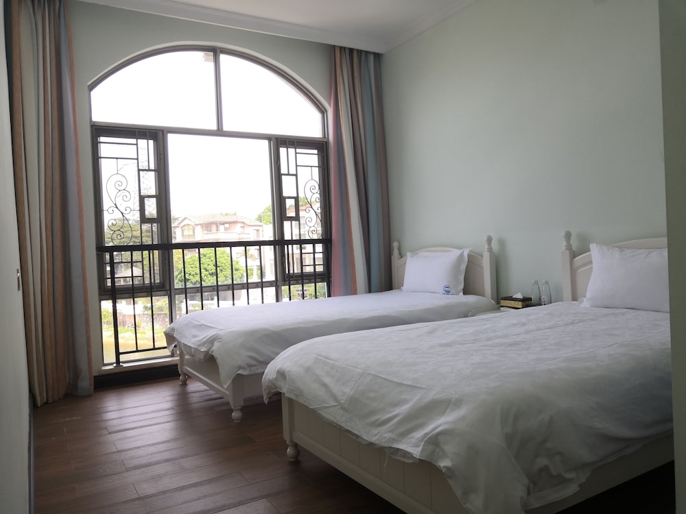 Business Villa, Multiple Bedrooms, Club Lounge Access, Lake View photo 2