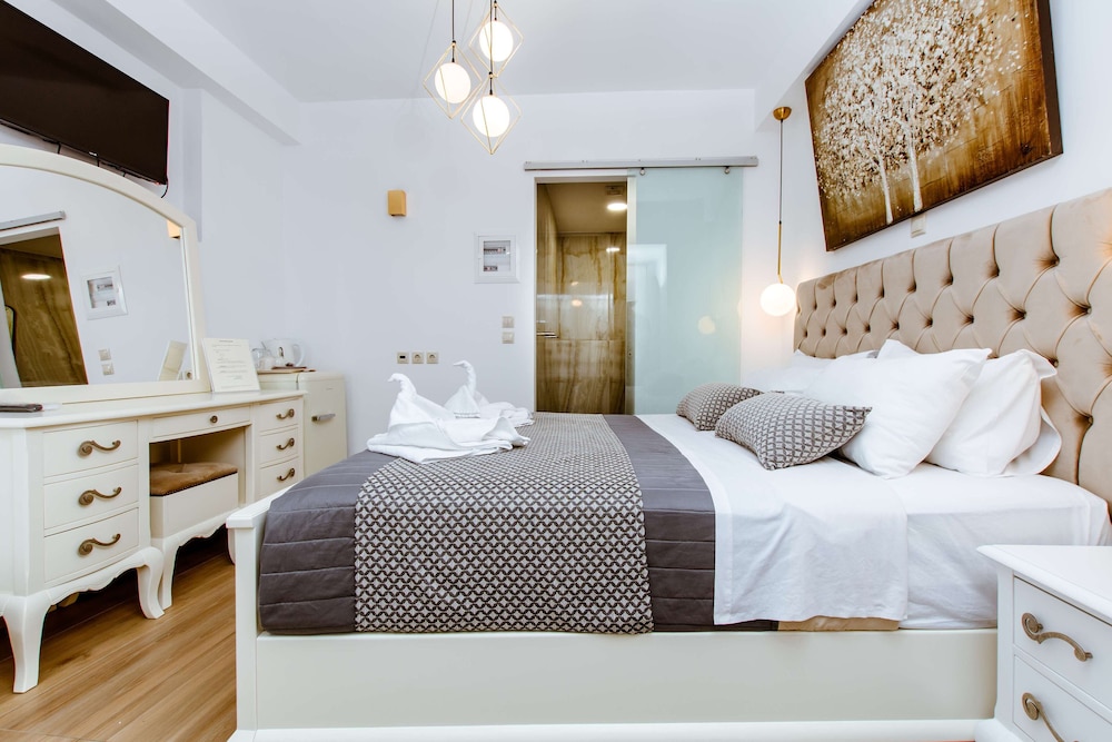 Double Room - Photo 14