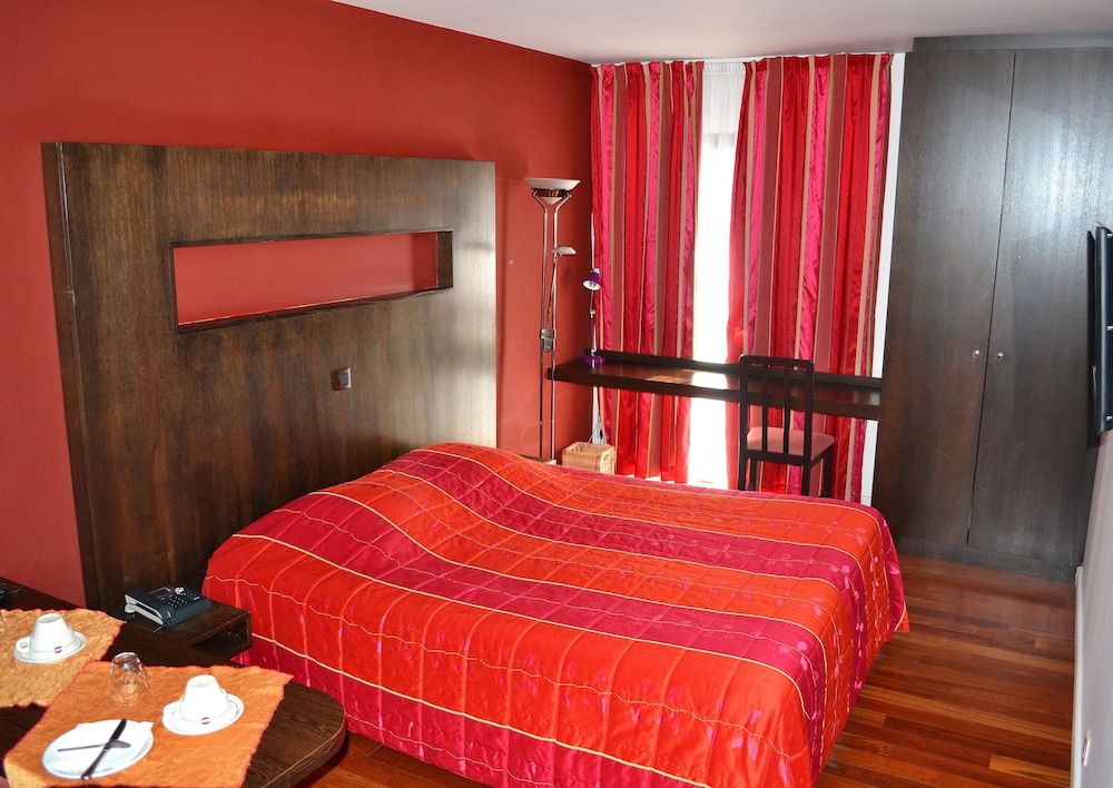 Standard Double or Twin Room photo 2
