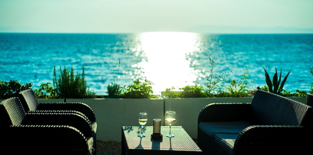 Standard Room, Multiple Beds, Sea View photo 2