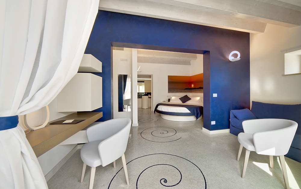 Premier Studio Suite photo 3
