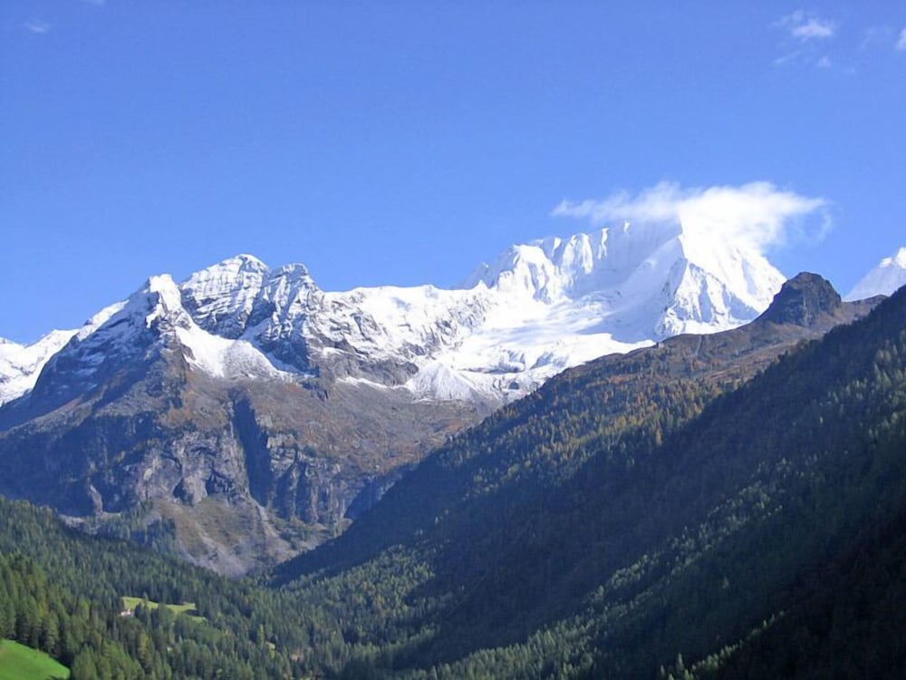 Double Room, Balcony, Mountain View photo 3