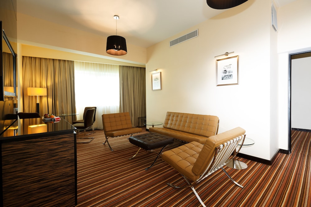 Suite, 1 King Bed, Non Smoking - Photo 6