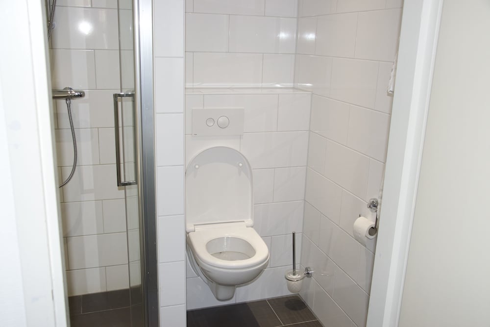 Deluxe Room, 1 King Bed, Canal View photo 3