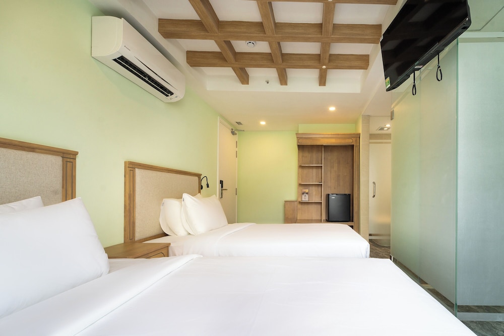 Luxury Double Room, Balcony, City View