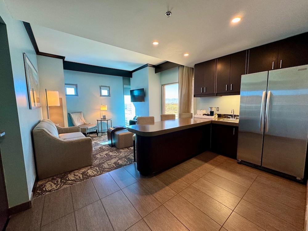 South Corner Suite, 1 King Bed with Sofa Bed photo 1