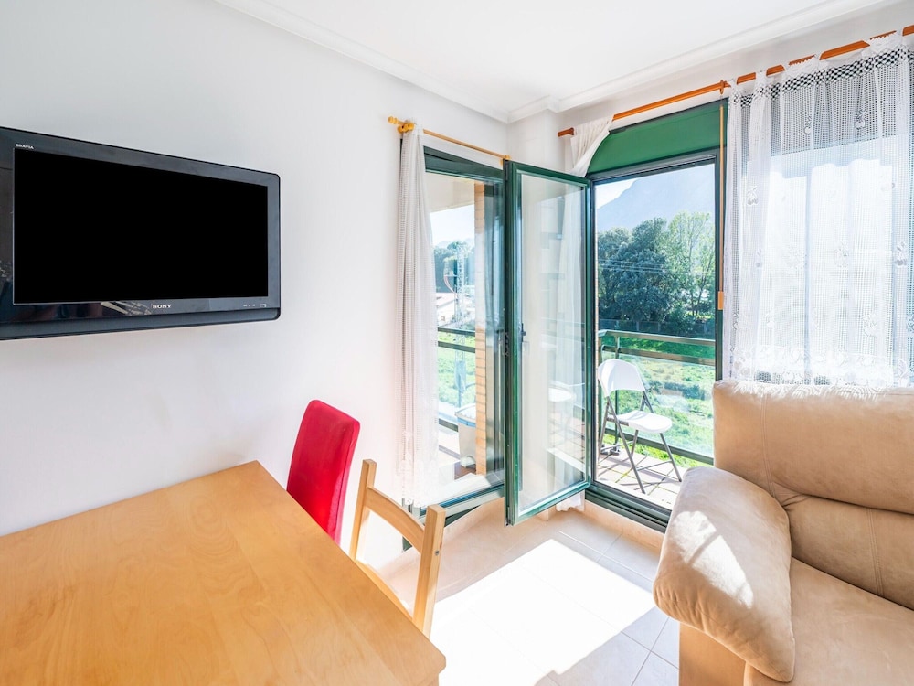 Apartment photo 2