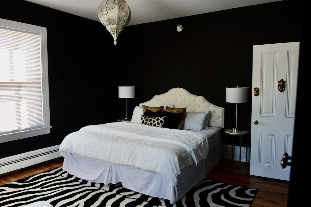 Ebony King Room