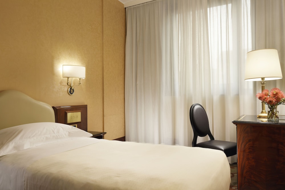 Classic Single Room