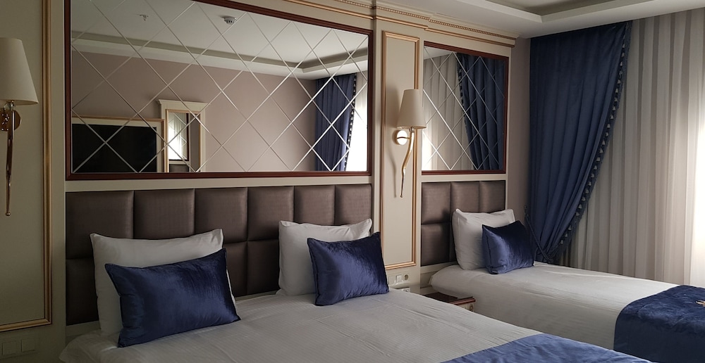 Deluxe Double or Twin Room, Multiple Beds, Non Smoking photo 2