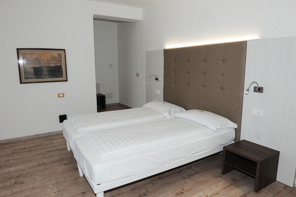 Family Quadruple Room photo 1