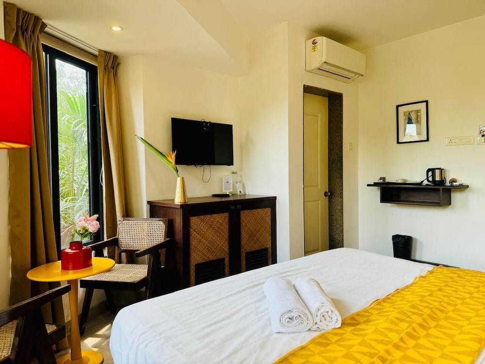 Deluxe Double or Twin Room - Photo 6