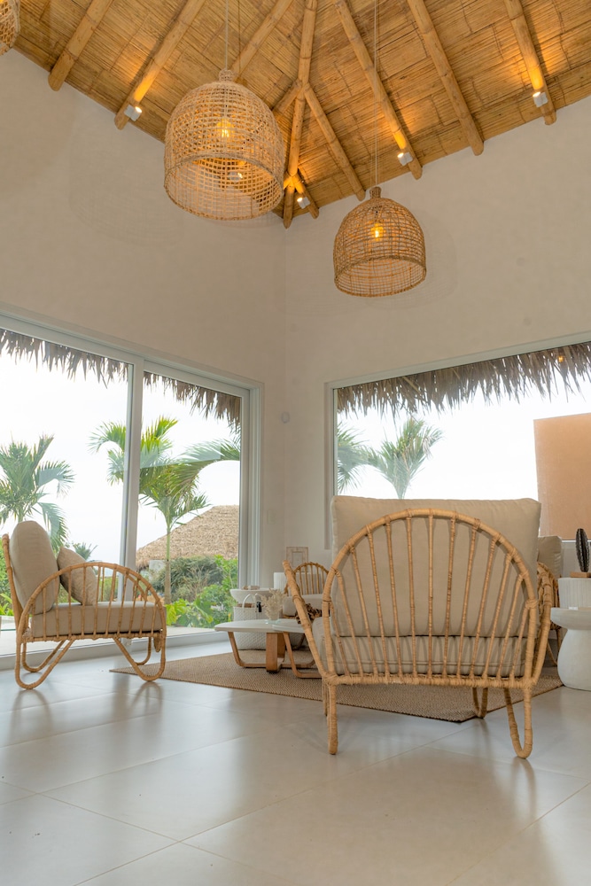 Family Villa, Multiple Bedrooms, Partial Ocean View, Poolside photo 3