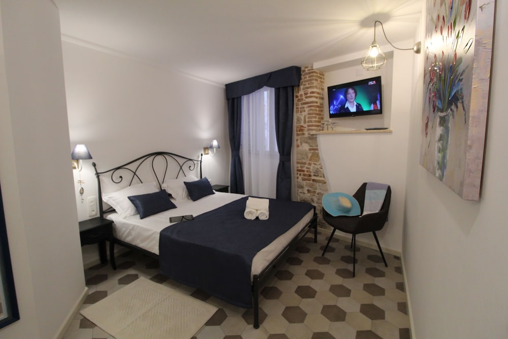 Deluxe Double Room, City View