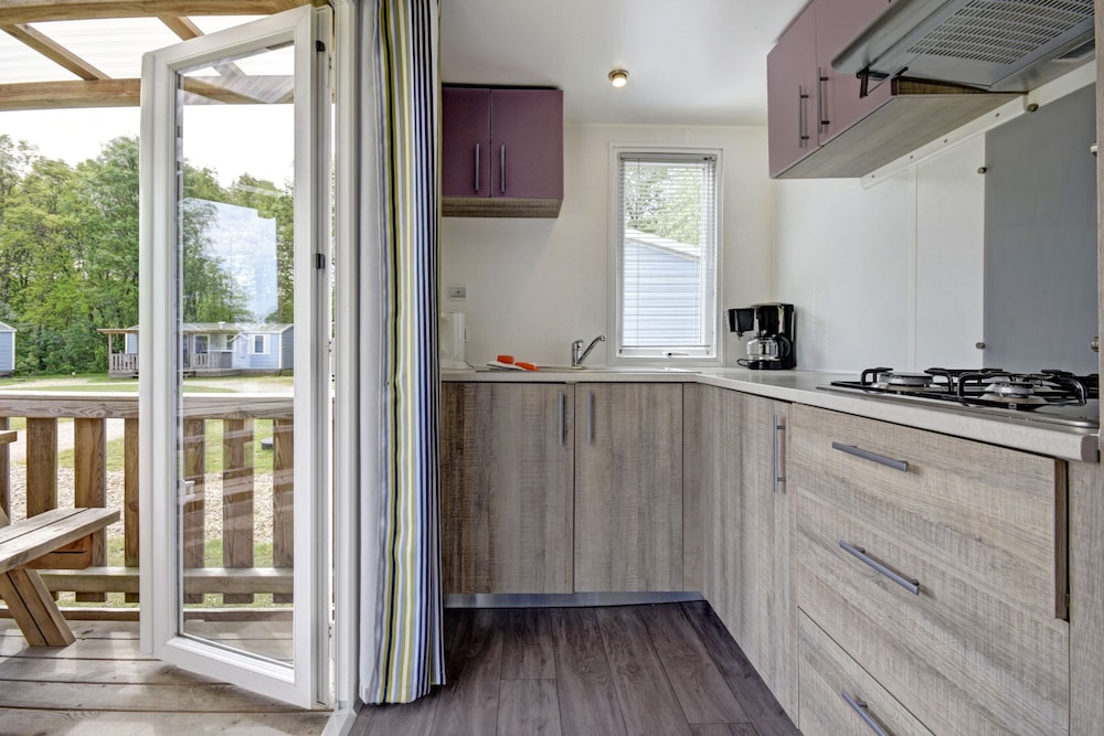 Mobile Home, 3 Bedrooms, Private Bathroom photo 3