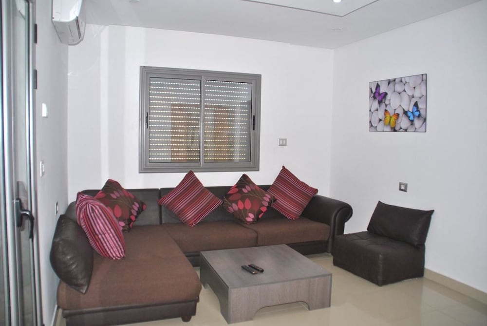 Apartment photo 2