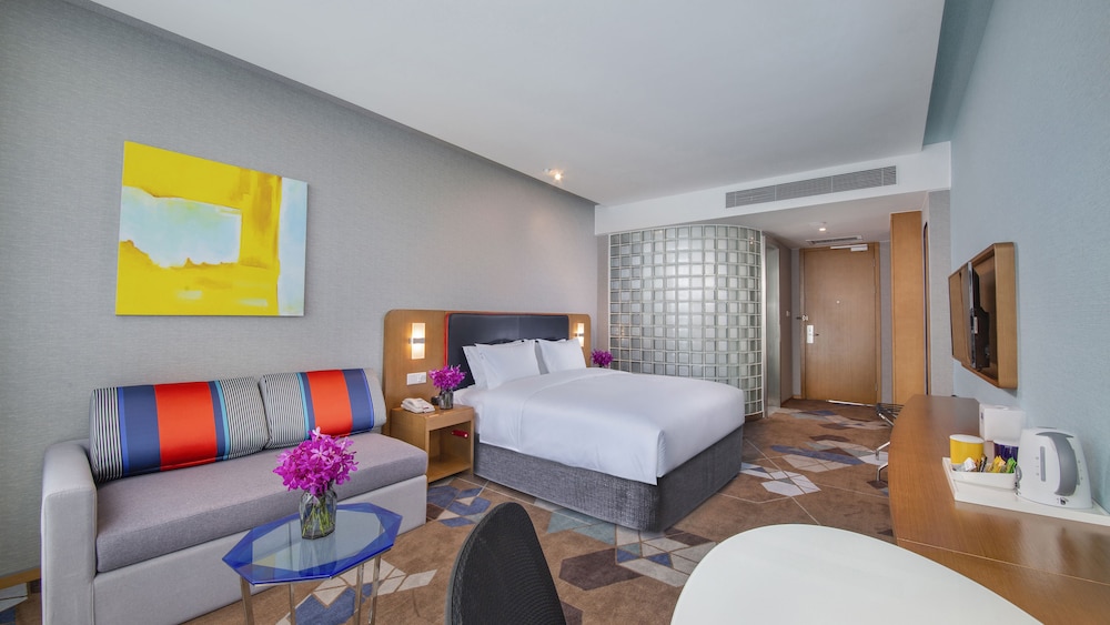 Superior Room With King Bed