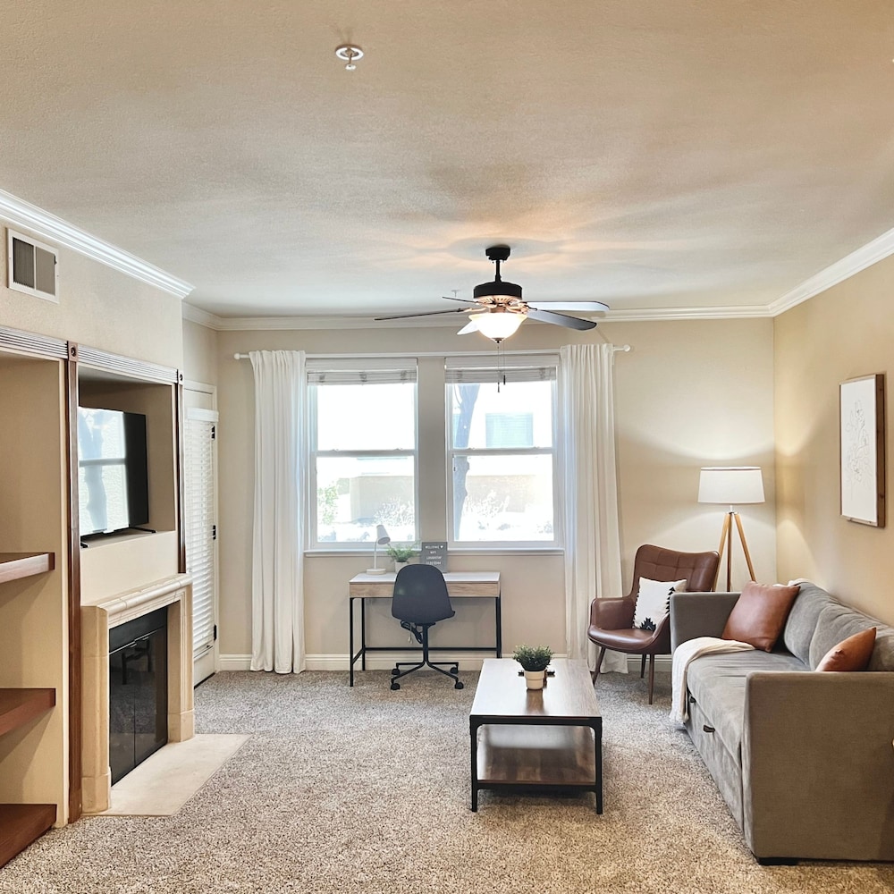 Apartment photo 1