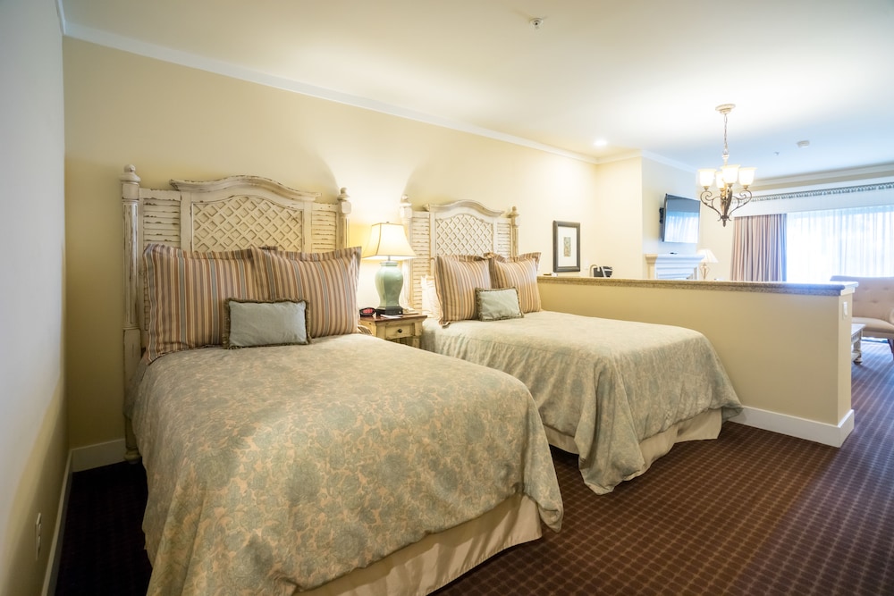 Suite, 2 Double Beds (Princeton) photo 1
