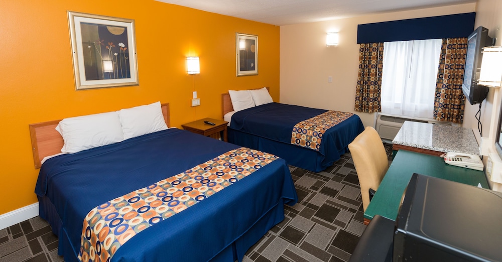 Room, 2 Queen Beds, Non Smoking photo 2