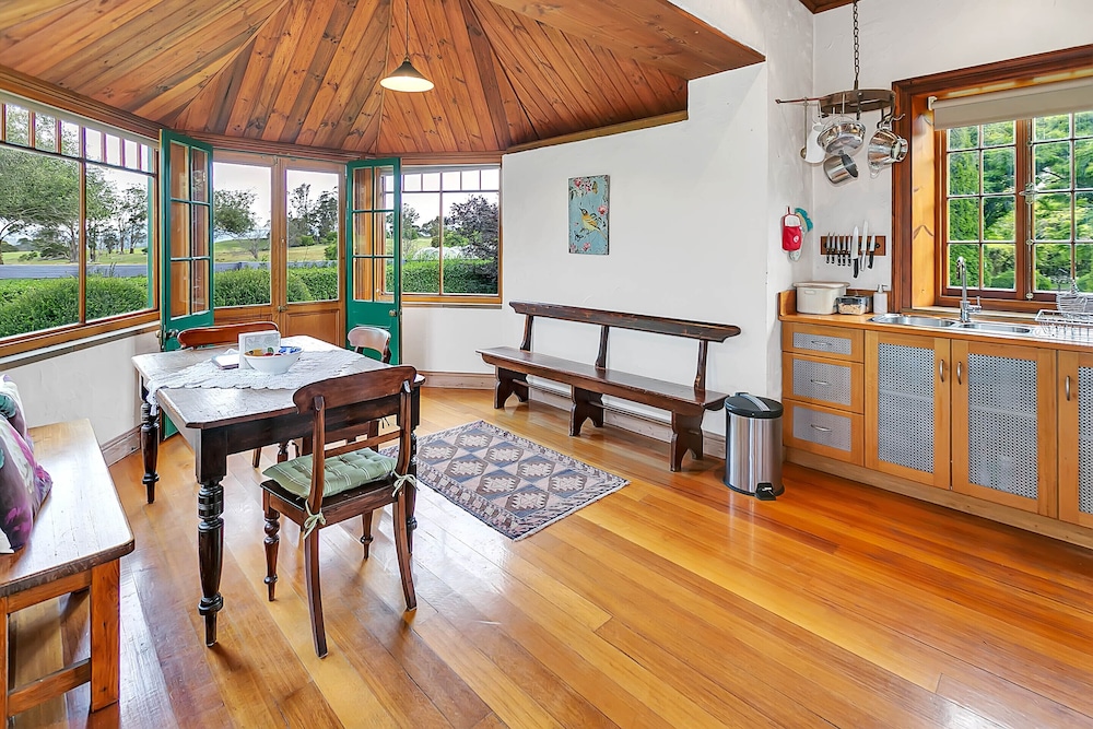 Luxury Cottage, 2 Bedrooms photo 3