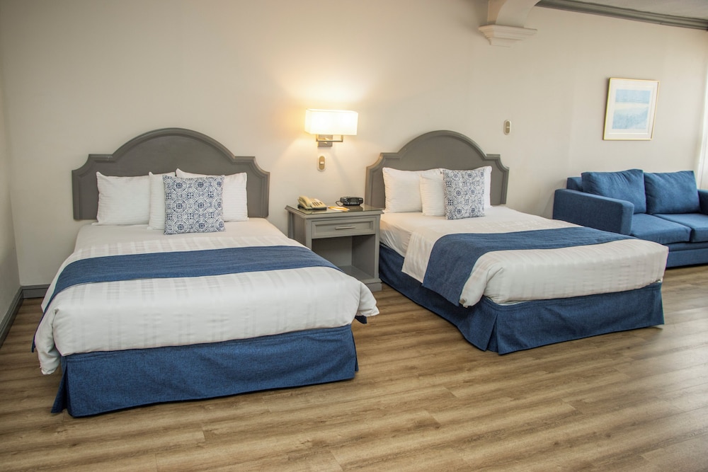 Junior Suite, 2 Double Beds, Kitchenette photo 2